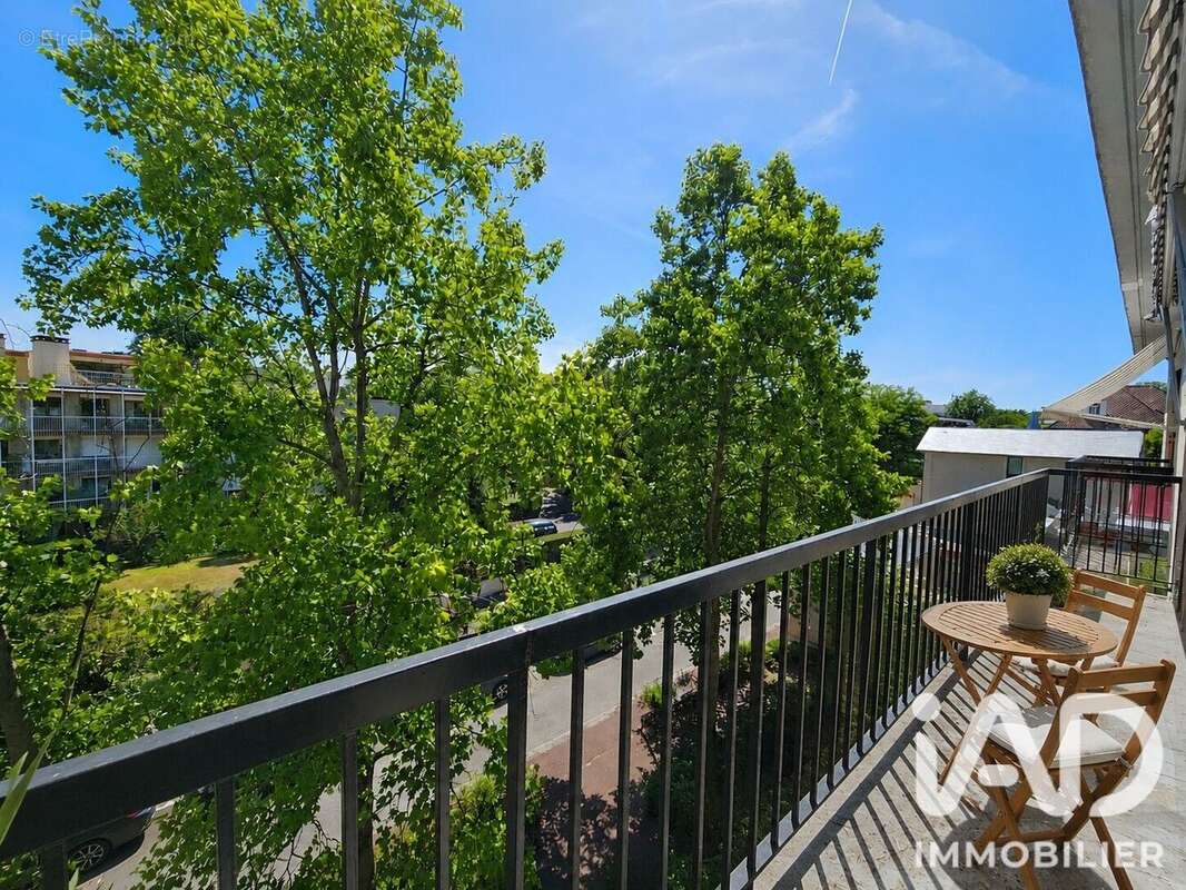 Appartement 103 m² à Saint-Germain-En-Laye  - photo 3