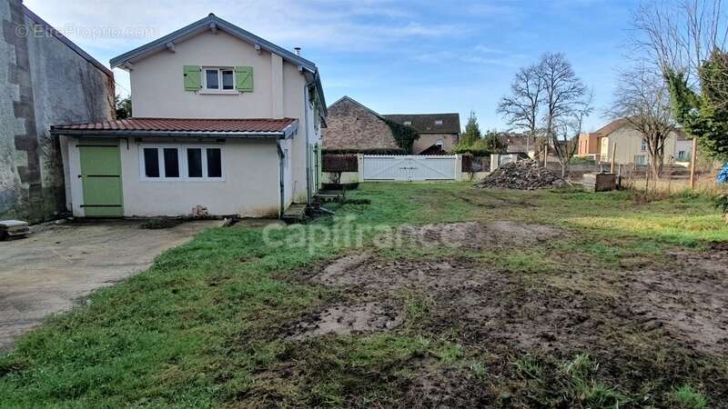 Maison à LUXEUIL-LES-BAINS