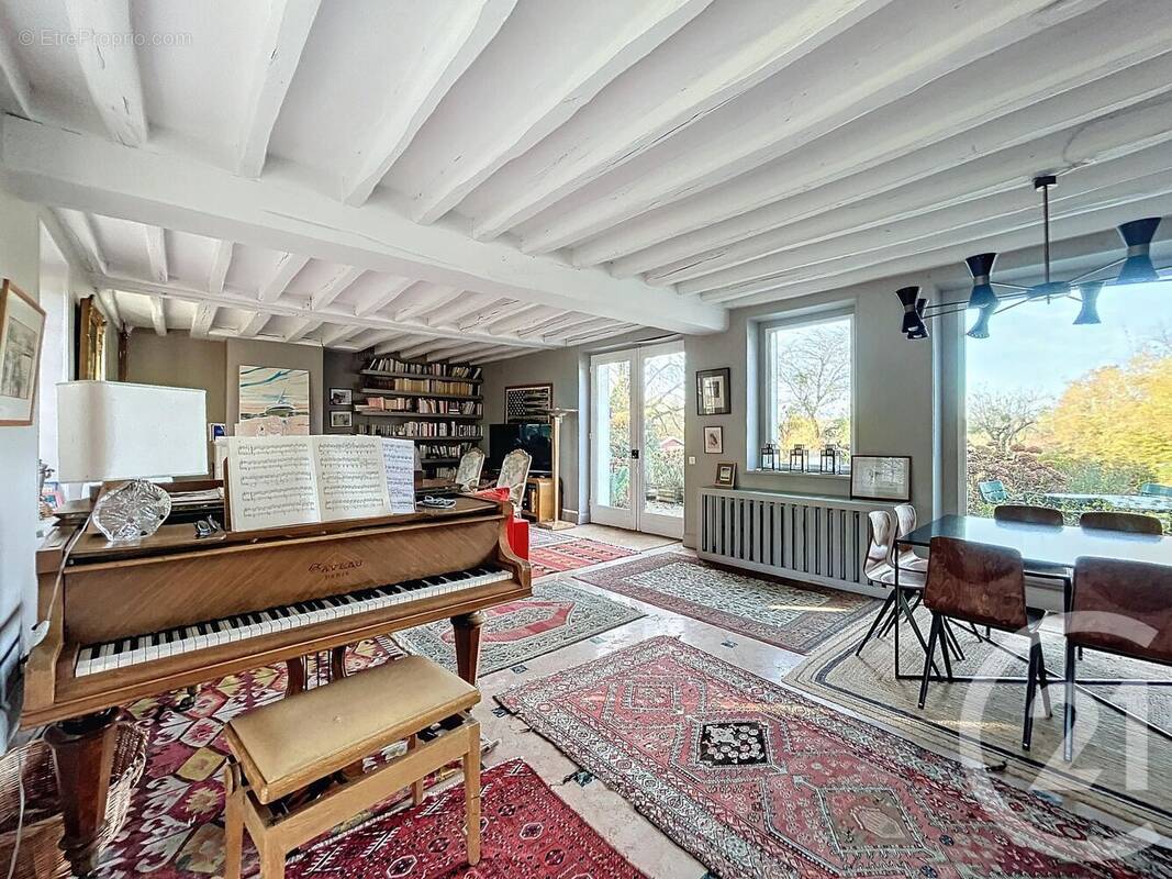 Maison à LAVAL-EN-BRIE