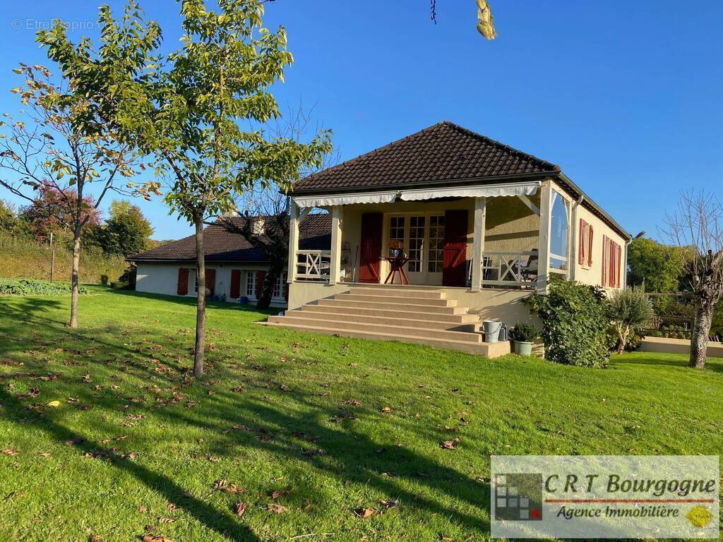 Maison à MOULINS-SUR-OUANNE