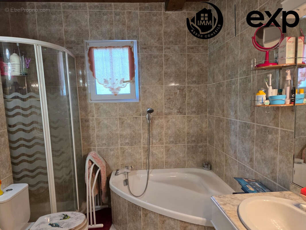 Maison à SAINT-LAURENT-DE-MURE