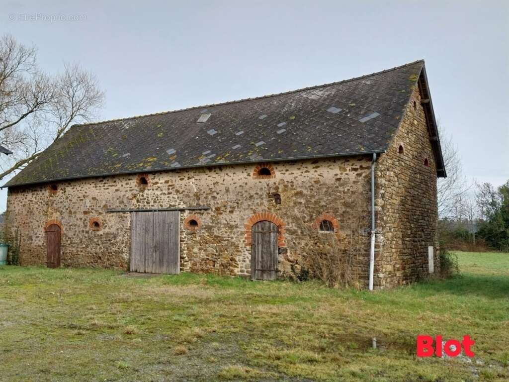 Maison à LAUNAY-VILLIERS