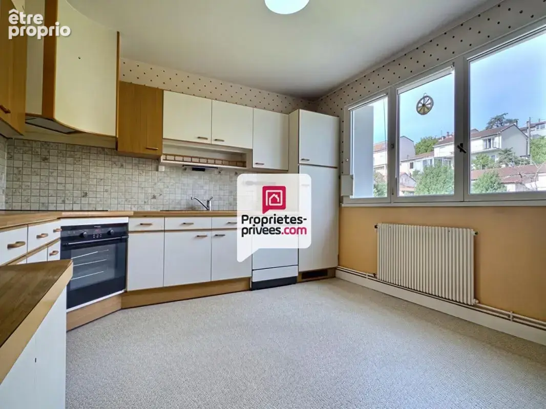 Appartement T4 d'env. 111m2 avec 3 ch., ascenseur et parking couvert dans secteur prisé sur PERIGUEUX (24000) - photo 5