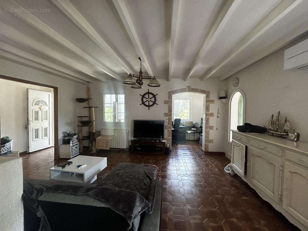 Maison à SAINT-MAXIMIN-LA-SAINTE-BAUME