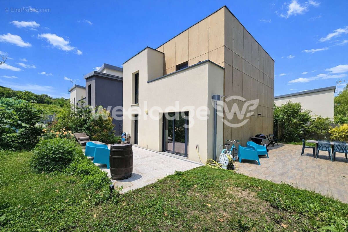 Maison à LOUVECIENNES