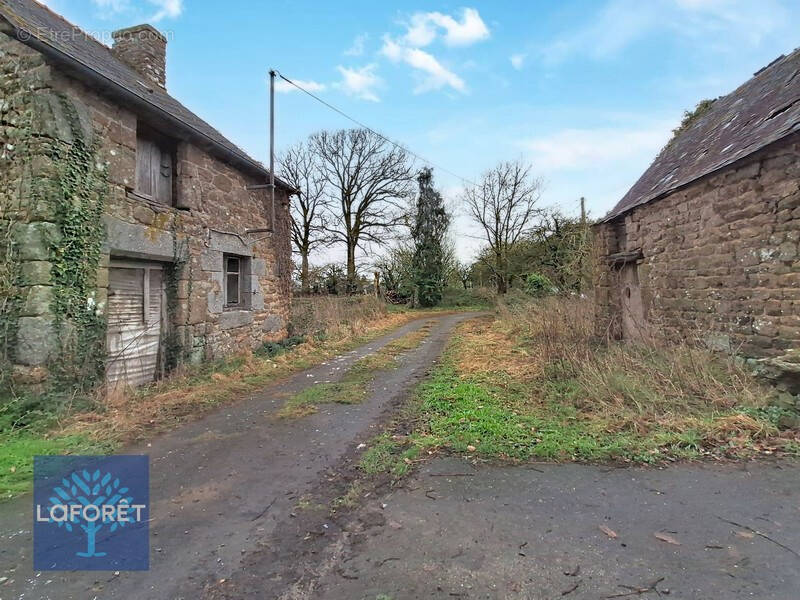 Maison à SAINT-OUEN-DES-ALLEUX