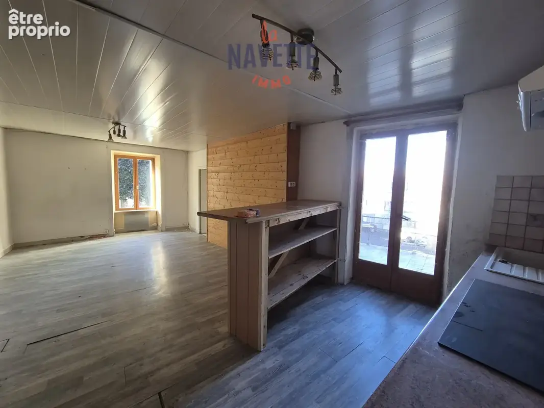 Immeuble de rapport   appartement t4 + local commercial - photo 3