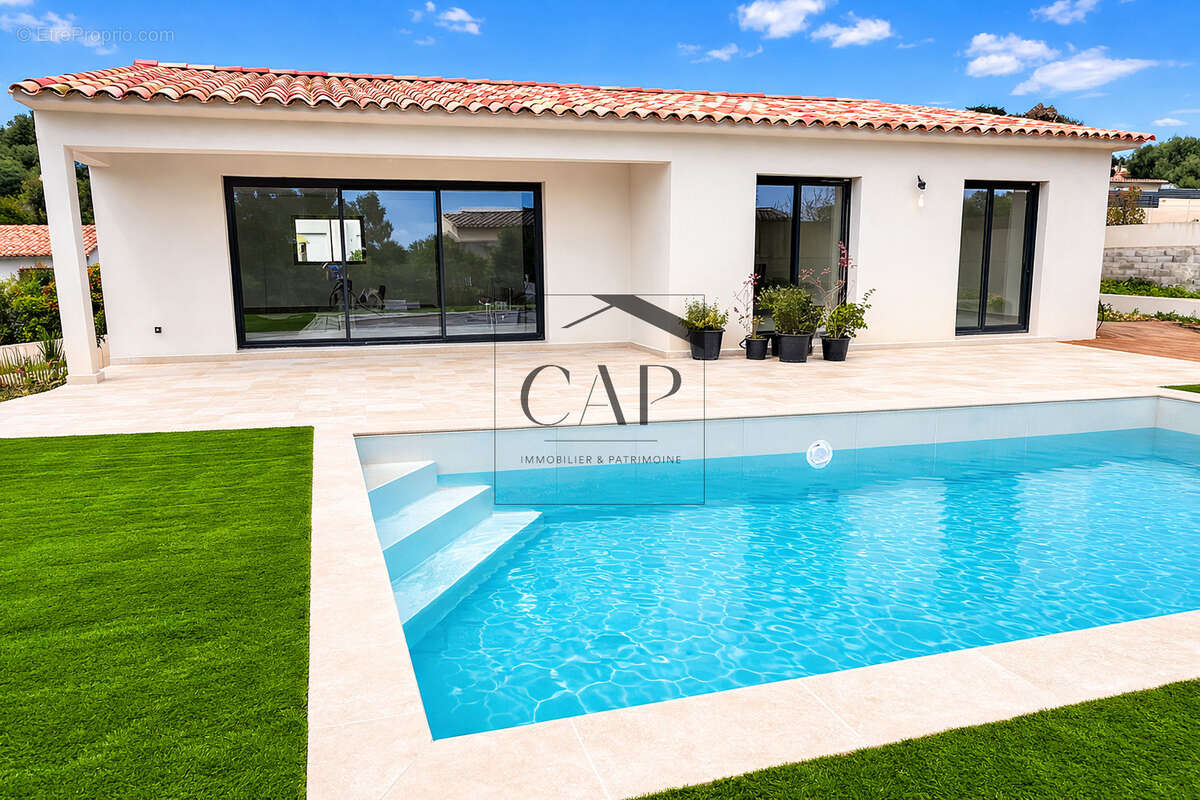 Villa individuelle T4 neuve de 110 m2 avec piscine, jardin, garage et vue dégagée  Sainte-Lucie de Porto-Vecch - photo 2