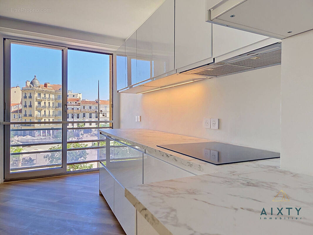 Appartement à MARSEILLE-6E