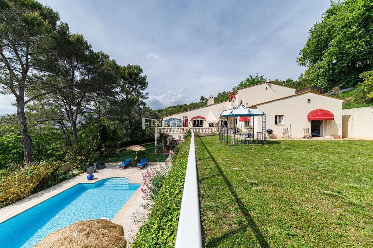 Maison à MOUANS-SARTOUX