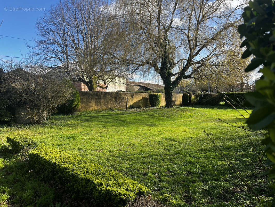 Maison à SAINT-THOMAS-DE-CONAC