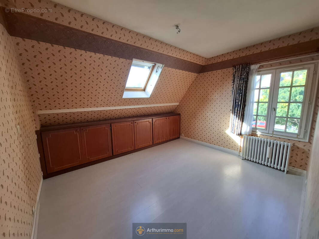 Maison à COULOMMIERS
