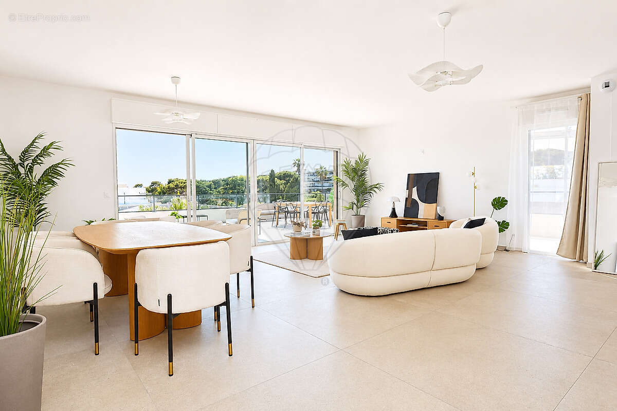 Appartement à VILLENEUVE-LOUBET