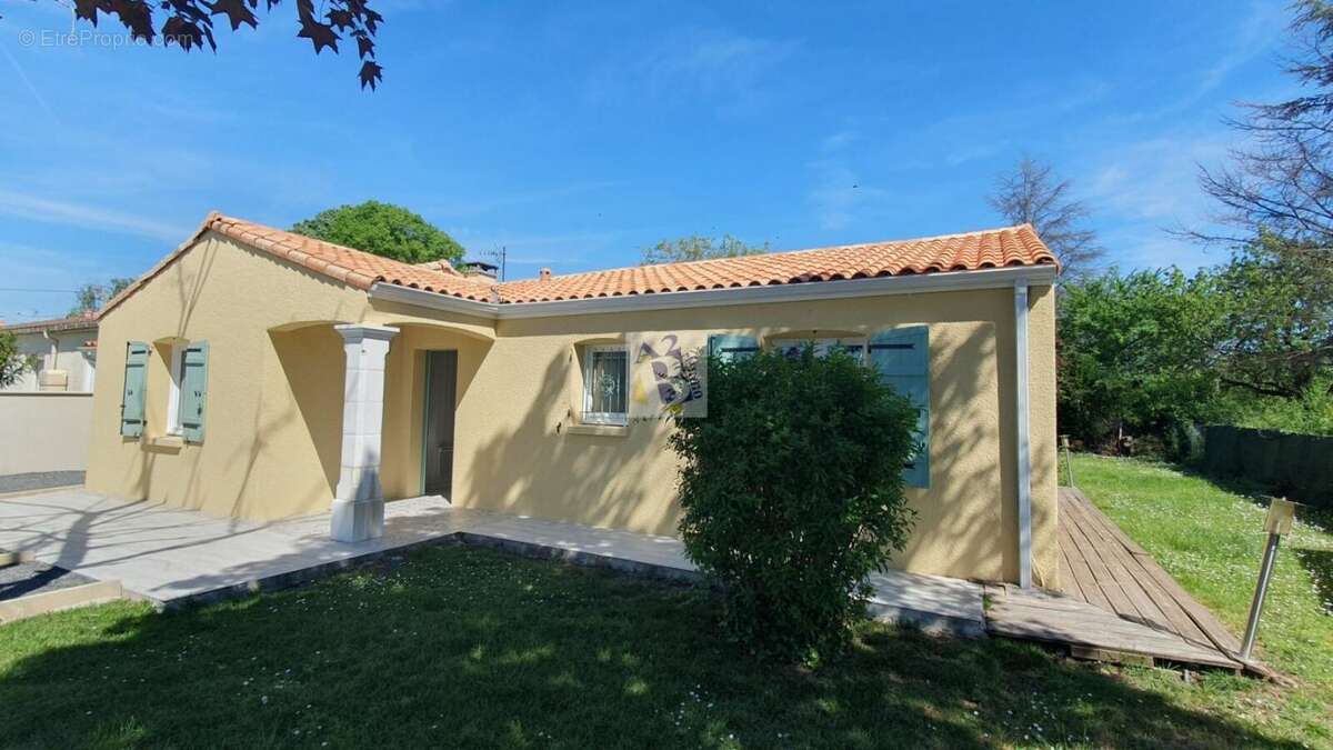 Maison à SAINT-YRIEIX-SUR-CHARENTE