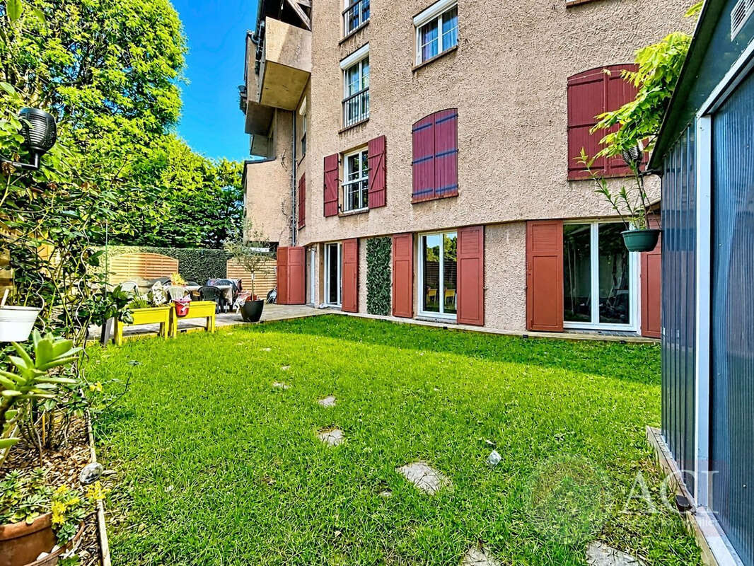 Appartement à SAINT-BRICE-SOUS-FORET