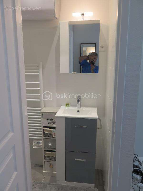 Appartement à PARIS-8E
