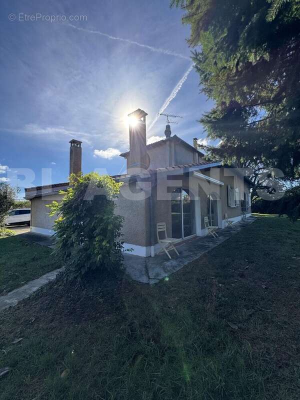 IMG_5614 - Maison à REYNIES