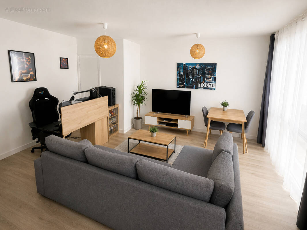 Appartement à COLLONGES-AU-MONT-D'OR