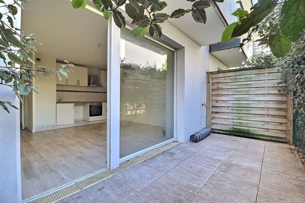 Appartement à AUBERVILLIERS