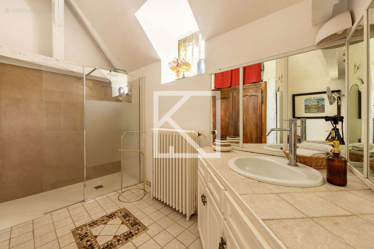 Maison à SAVIGNE-L'EVEQUE