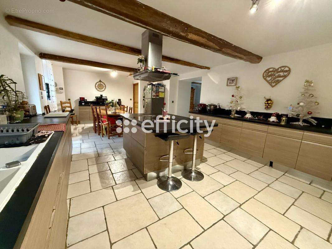 Maison à BAILLEUL-SUR-THERAIN