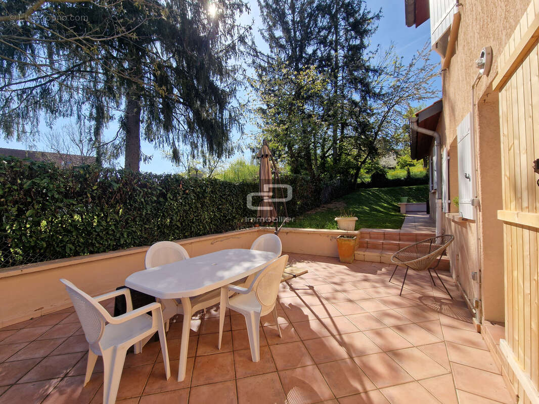 Maison à SAINT-ROMAIN-AU-MONT-D'OR