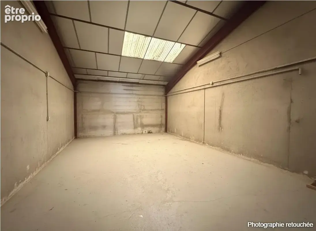 Commerce 270 m² à vendre à Craponne (69290) - photo 8