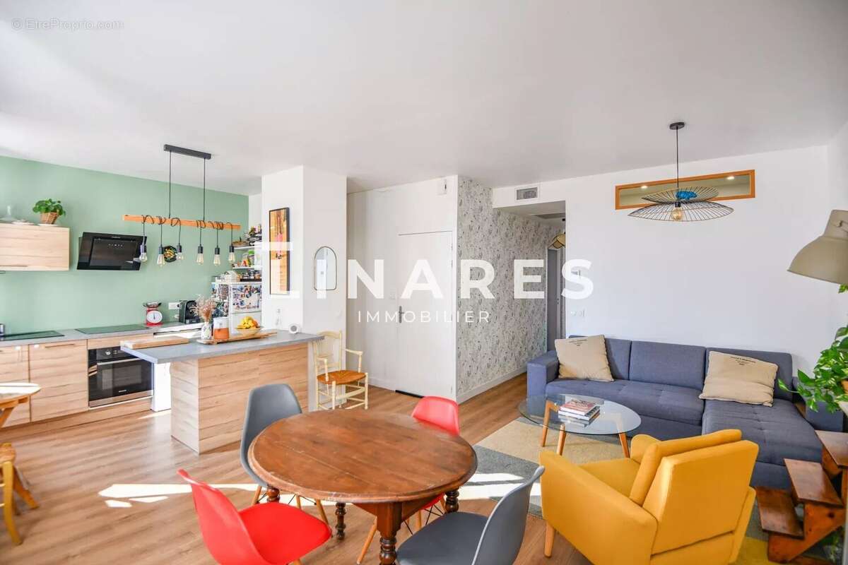 Appartement à MARSEILLE-5E