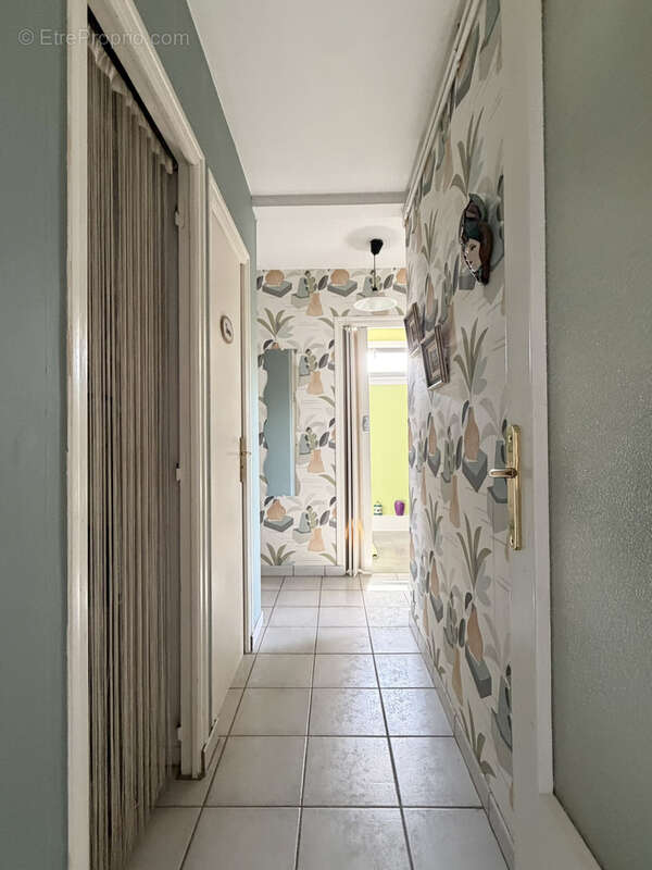 Appartement 3 pieces de 80 m2 avec balcon donnant sur parc verdoyant - photo 7