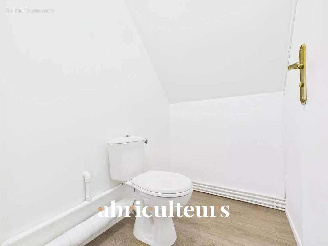 Maison à AVILLY-SAINT-LEONARD