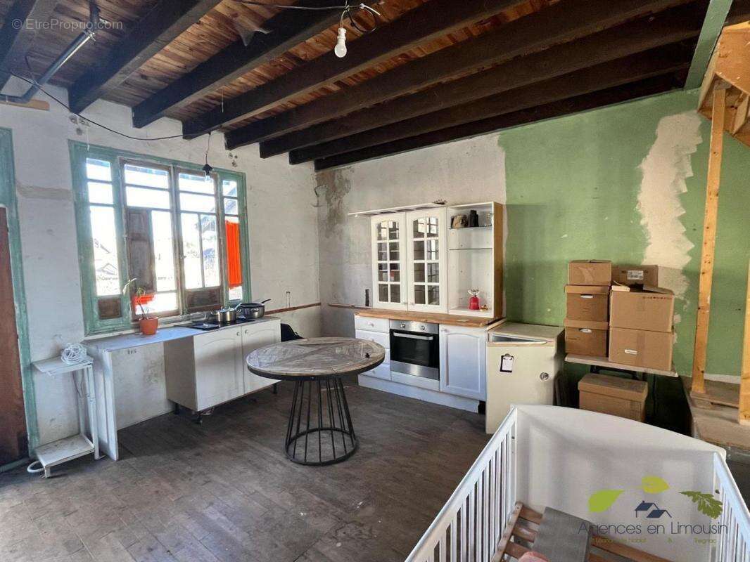 Maison à SAINT-MOREIL