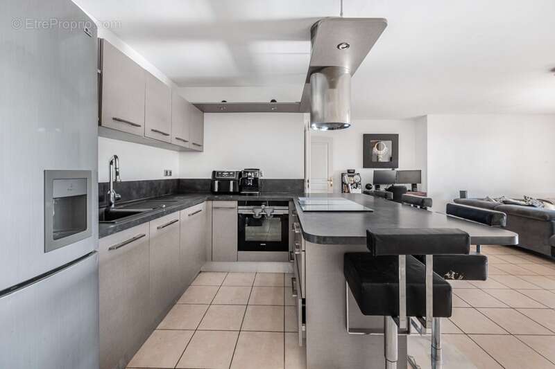 Appartement à COLLONGES-AU-MONT-D'OR