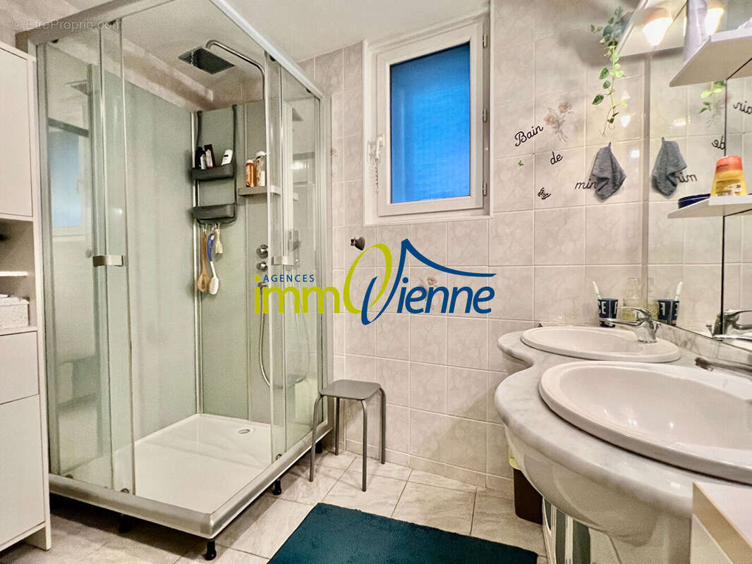 Maison à VALDIVIENNE