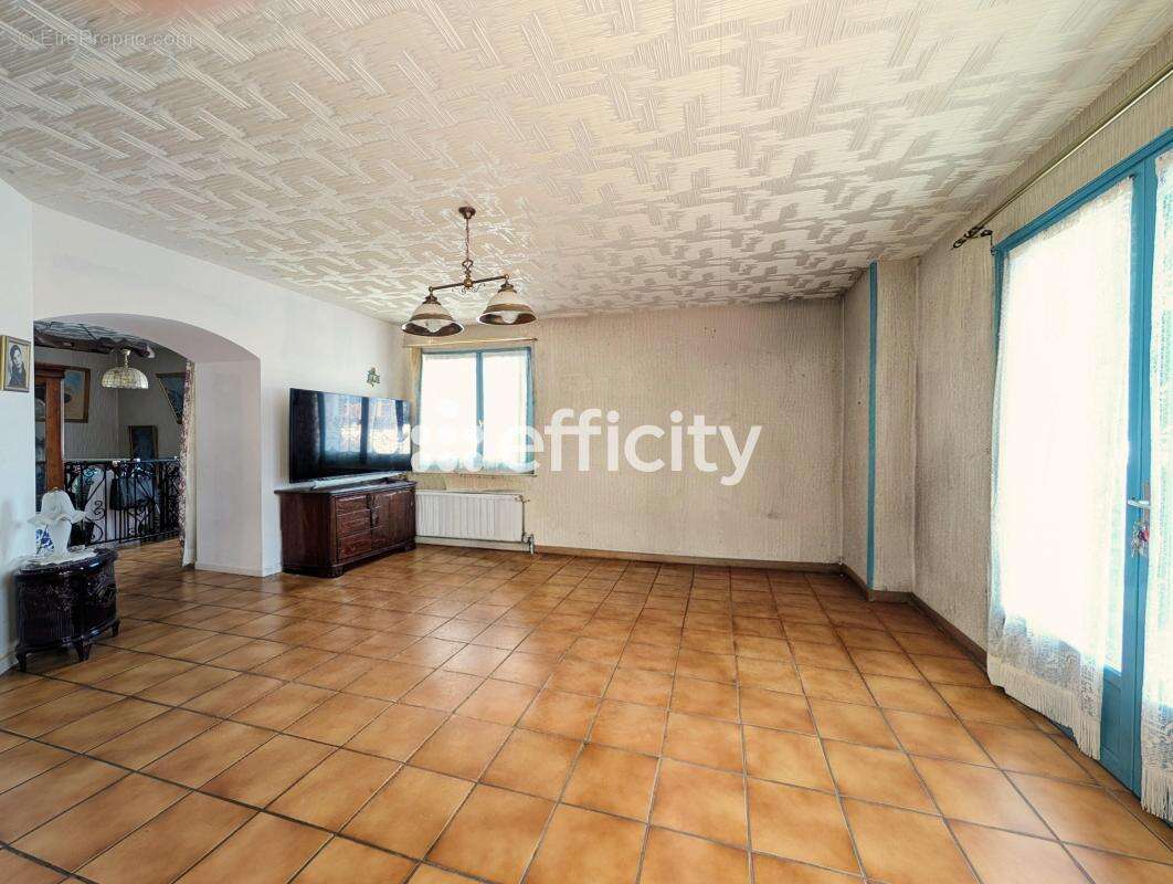 Appartement à RIVES