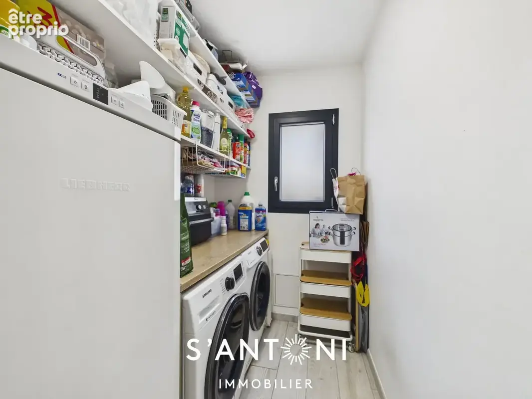 ADISSAN  Villa contemporaine T5 avec piscine - photo 7