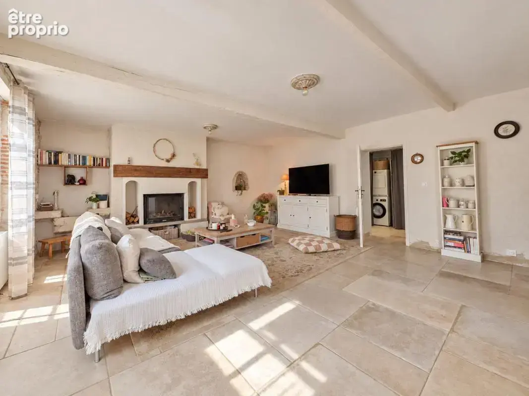 Maison 24 pièces 1 059 m² à vendre à Aiguillon (47190) - photo 5