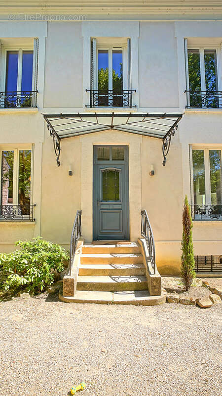 Maison à FONTAINEBLEAU