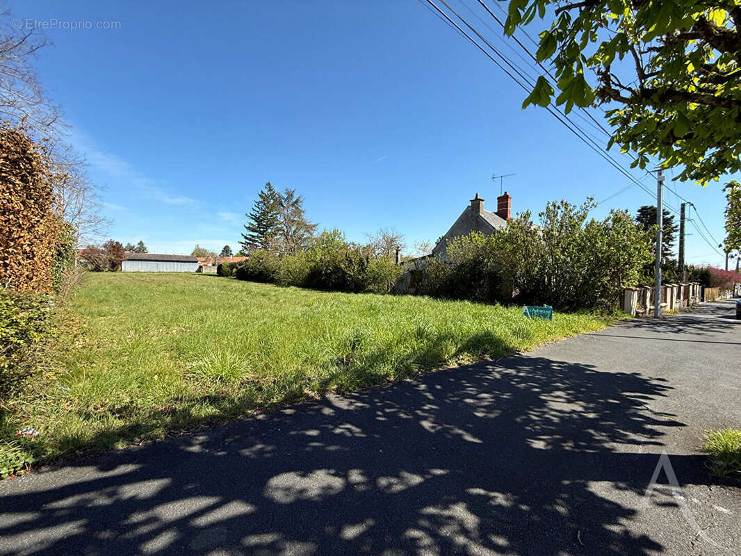 Terrain à CHATEAUROUX