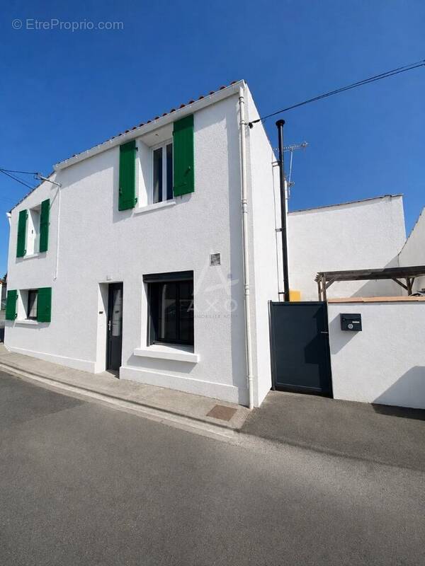 Maison renovee t4 avec cour - photo 1