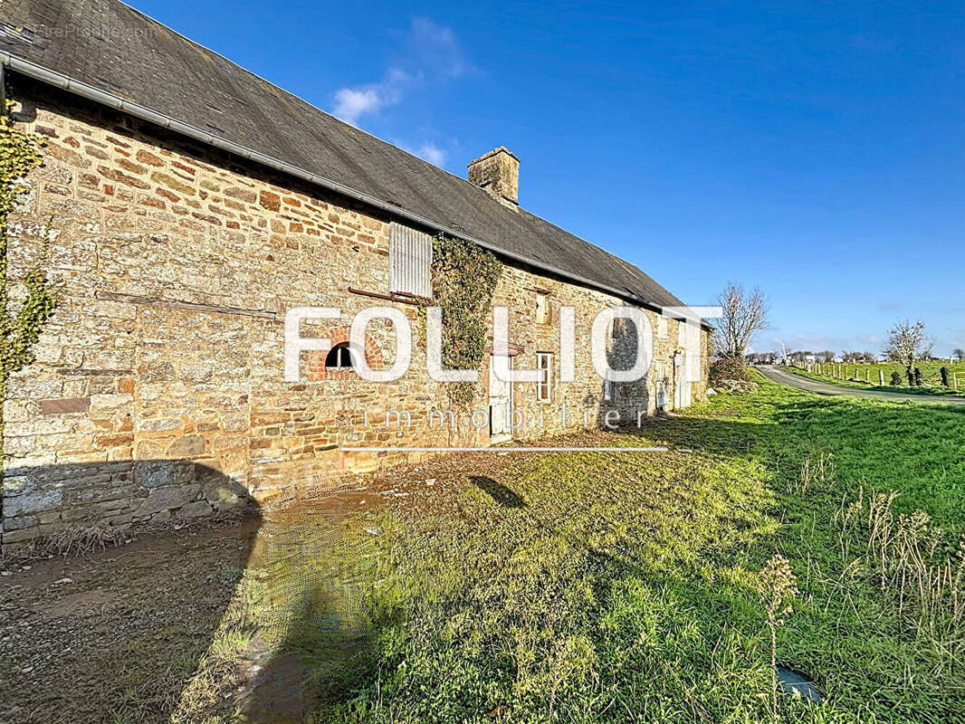 Maison à SAINT-SAUVEUR-LA-POMMERAYE