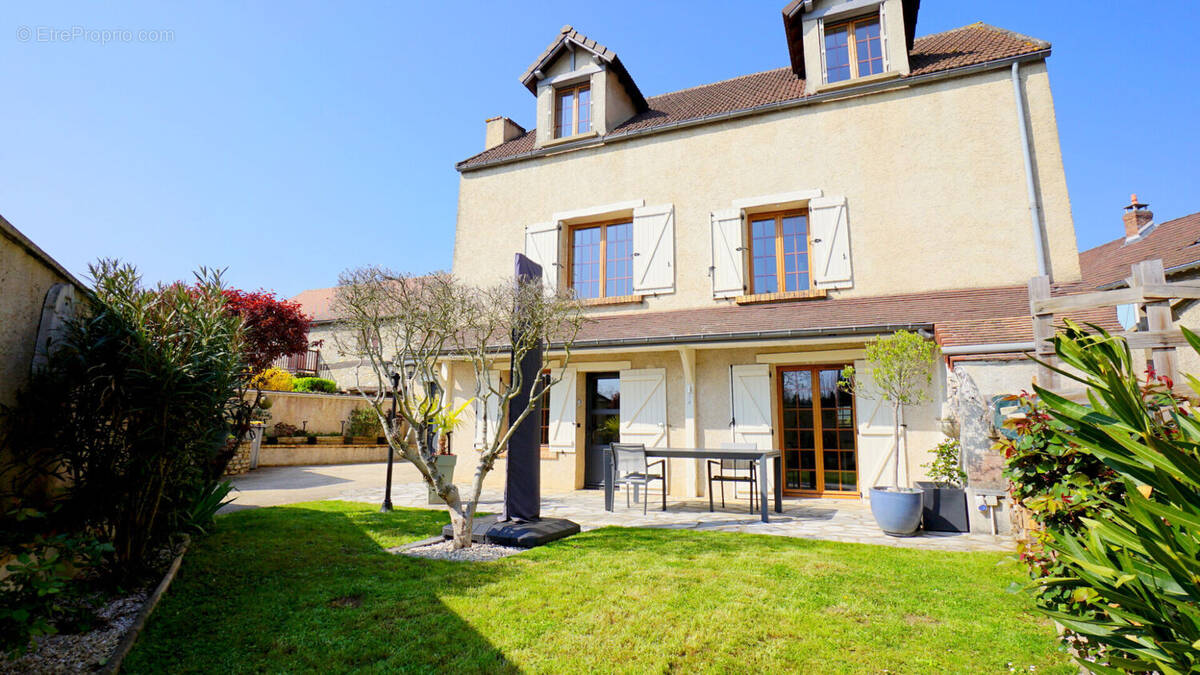 Maison à GUITRANCOURT