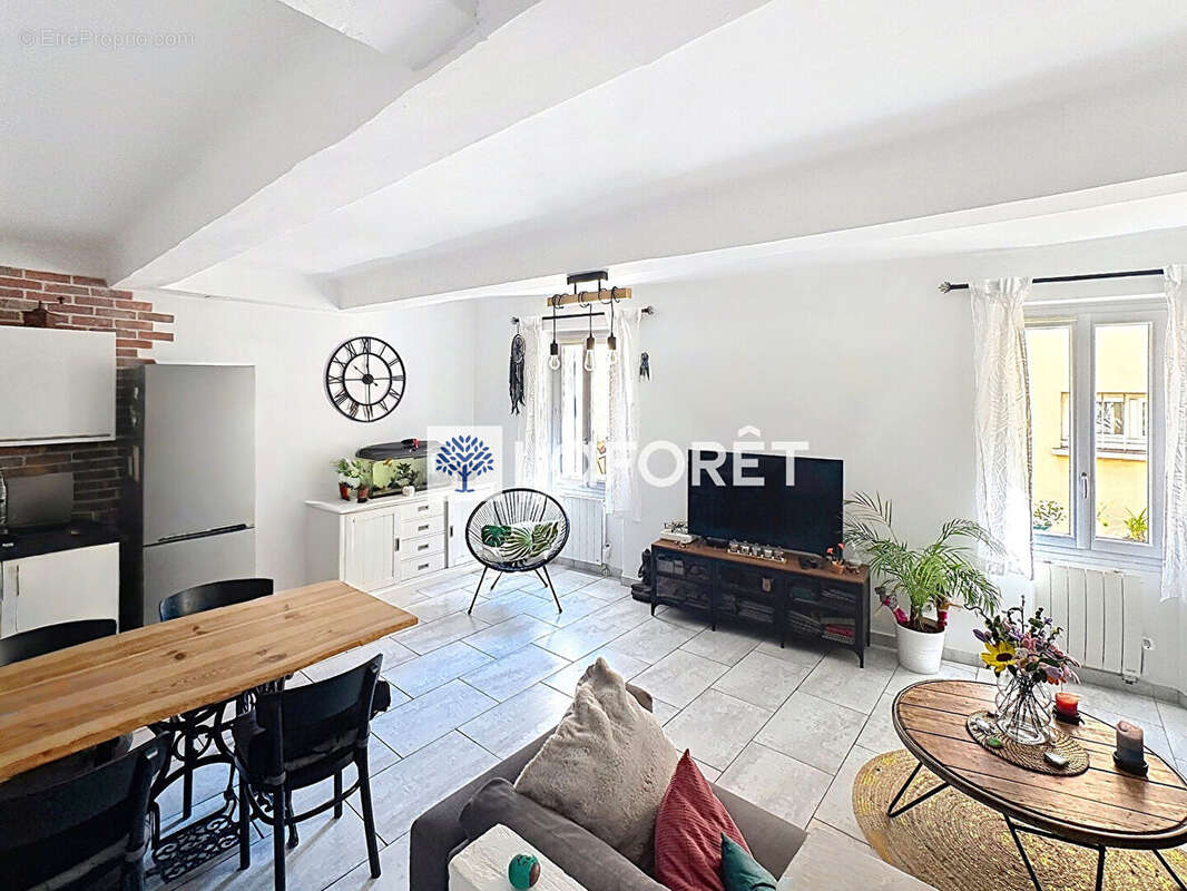 Maison La Crau 3 pièce(s) 61.02 m2 - photo 2