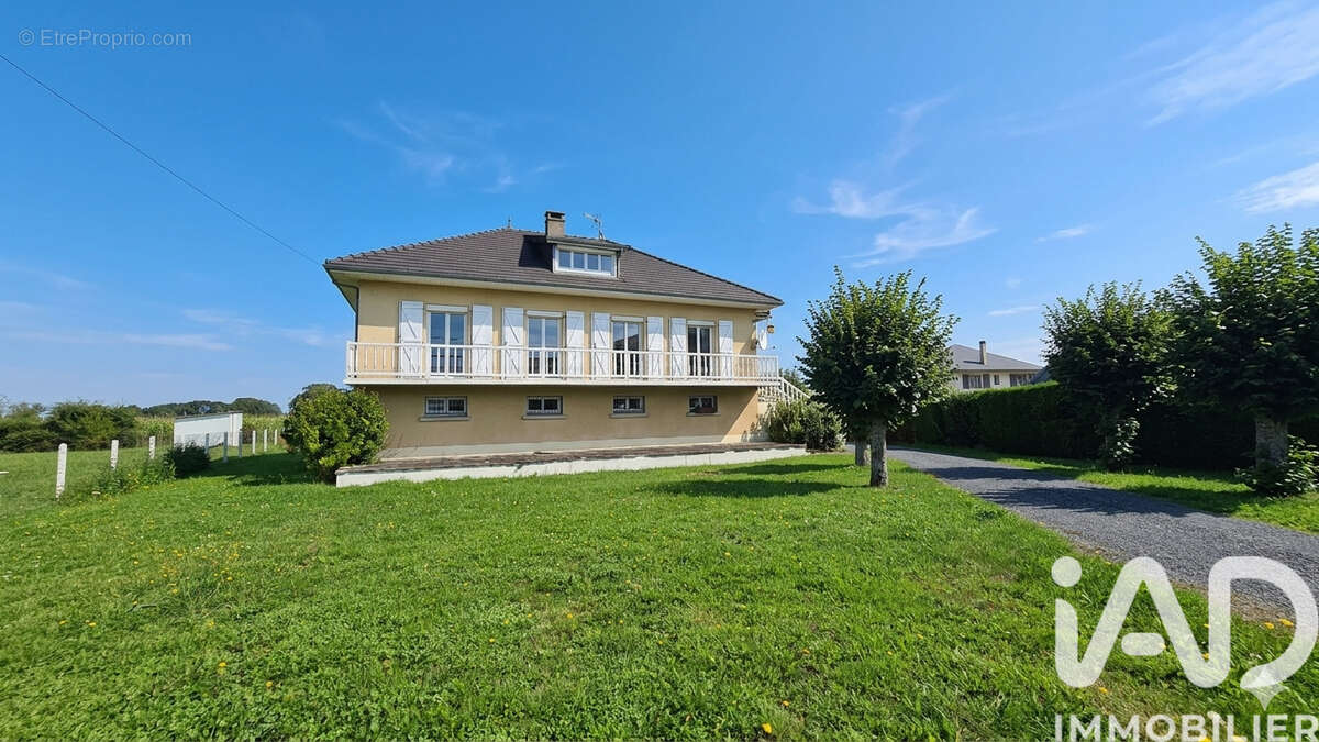 Maison 146 m² à Asasp-Arros  - photo 5