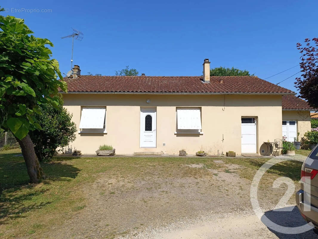 Maison 89 m² à Coutras  - photo 9