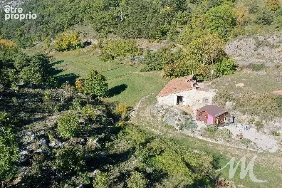 Bergerie de charme rénovée sur 13 hectares au cœur du verdon! - photo 1
