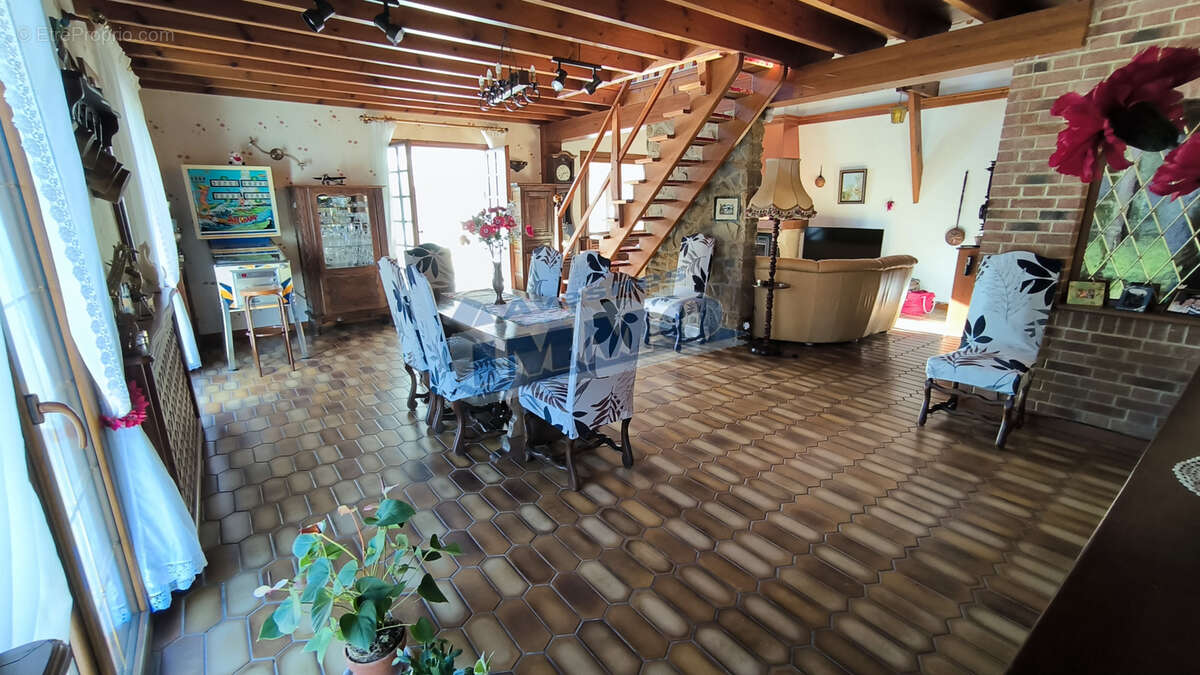 Maison à FONCQUEVILLERS