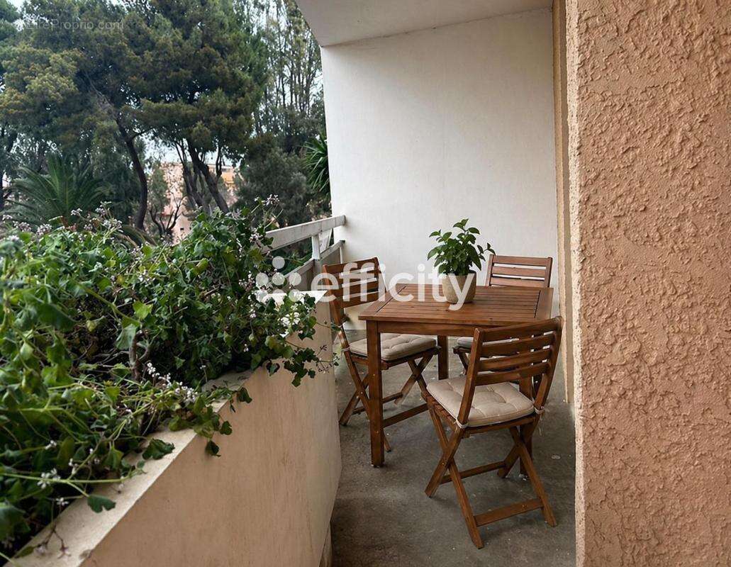 Appartement à BORMES-LES-MIMOSAS