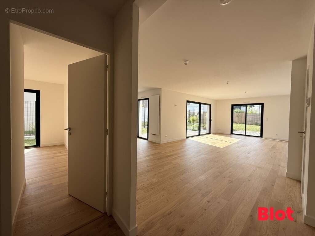 Maison 149 m² à Cesson-Sevigne  - photo 6