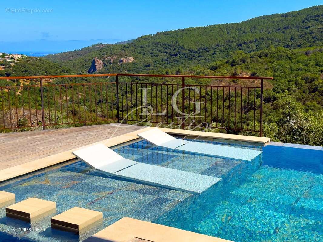 Maison à FREJUS