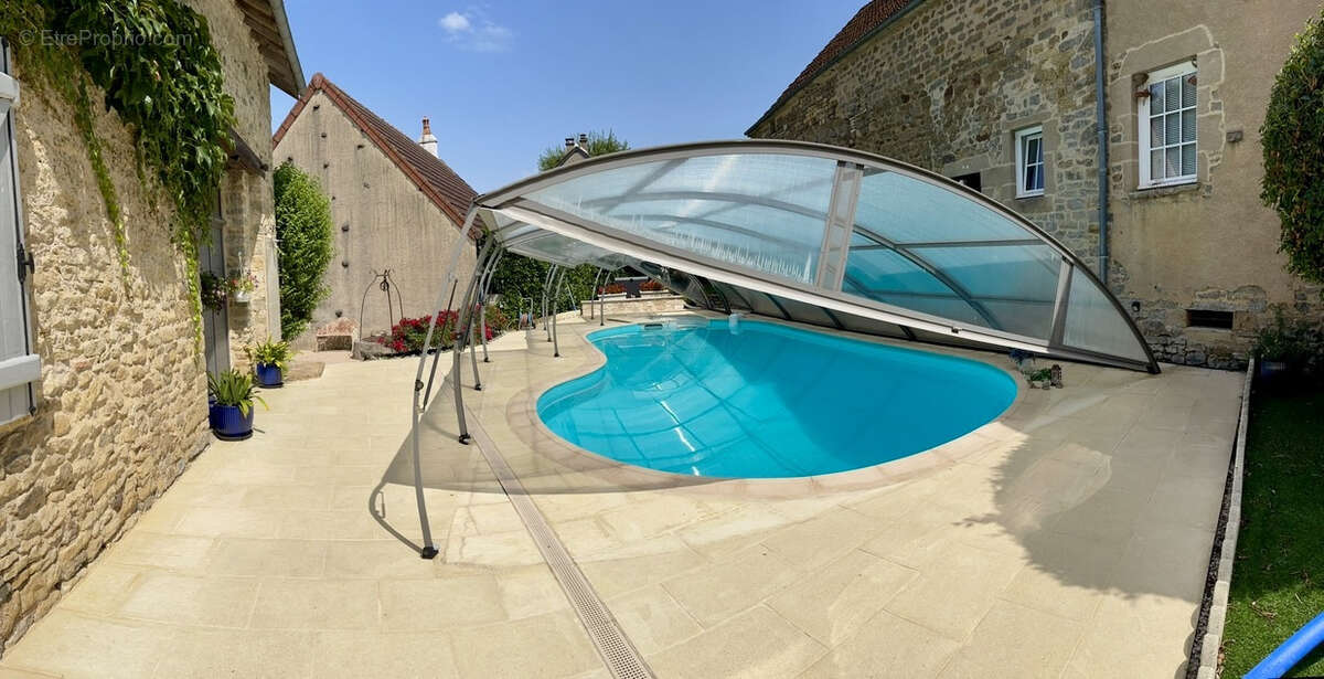 Maison à VEZELAY